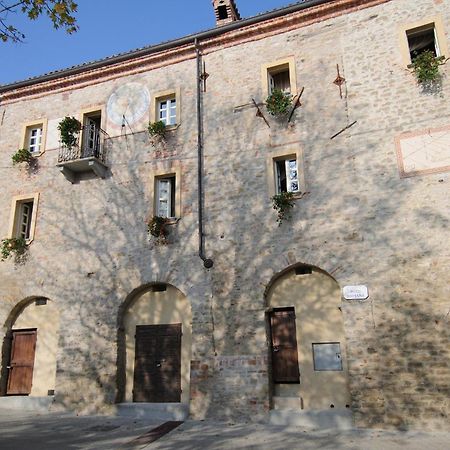 Dimora Storico Romantica Il Sole E La Luna Cerretto Langhe エクステリア 写真