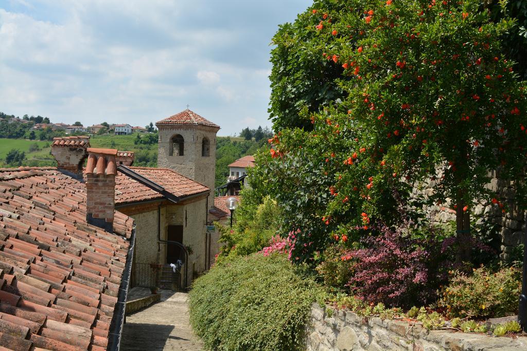 Dimora Storico Romantica Il Sole E La Luna Cerretto Langhe エクステリア 写真