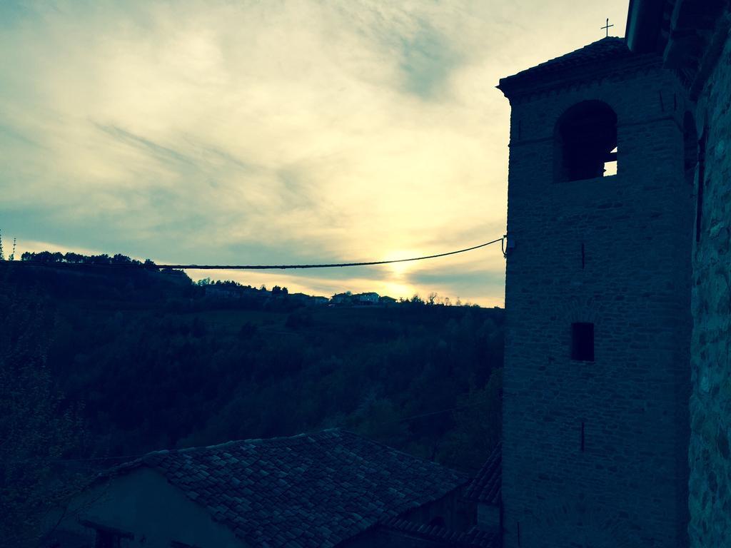 Dimora Storico Romantica Il Sole E La Luna Cerretto Langhe エクステリア 写真